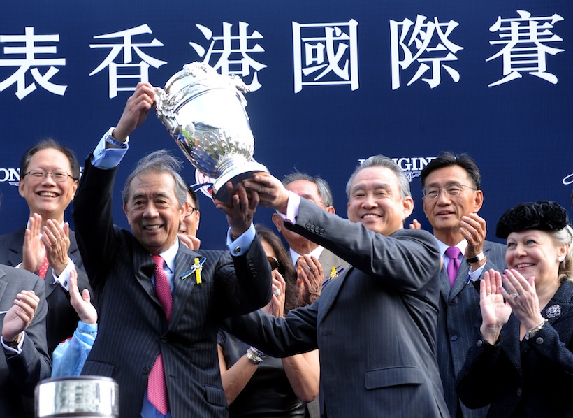 Ron Arculli (à gauche), un homme de paris !